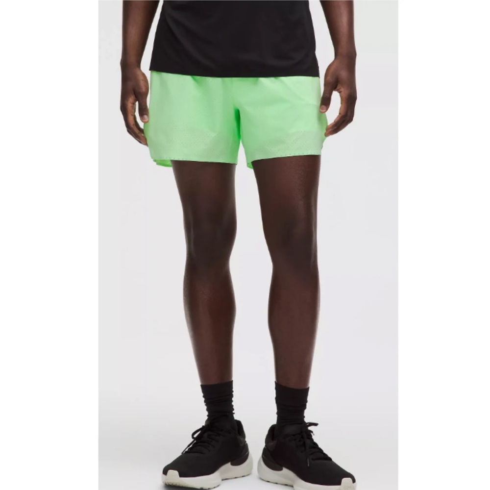 Lululemon men's XL fast and free shorts in citra lime